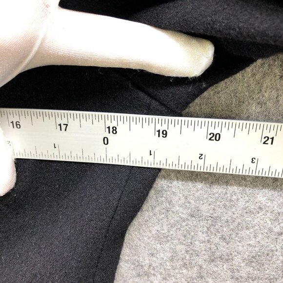 Uniqlo Black Blazer - Picture 8 of 11